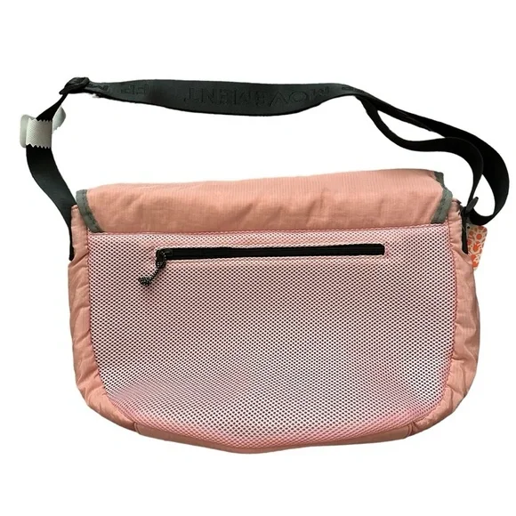 Free People NWT Playoff Sherpa Messenger Bag in pink - Picture 5 of 9